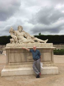 Statue in Paris